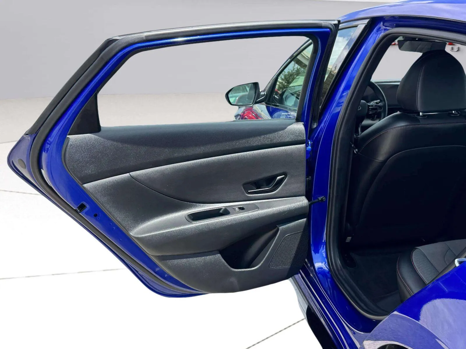 Hyundai Elantra photo 30