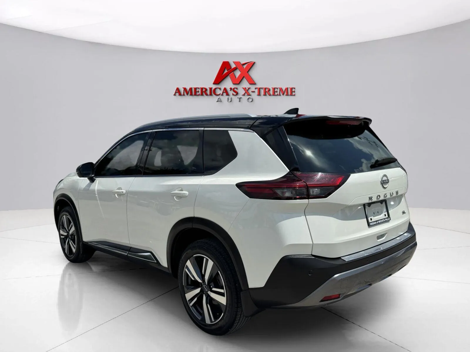 Another view of 2023 Nissan Rogue SL for sale in Houston, TX at America's Xtreme Auto Sales & Auto Repair | Luxury Used Cars & Trucks Dealership