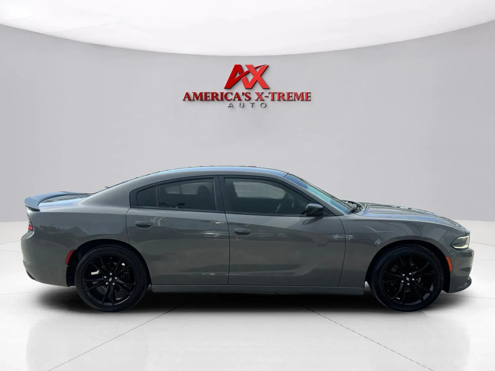 Dodge Charger photo 7