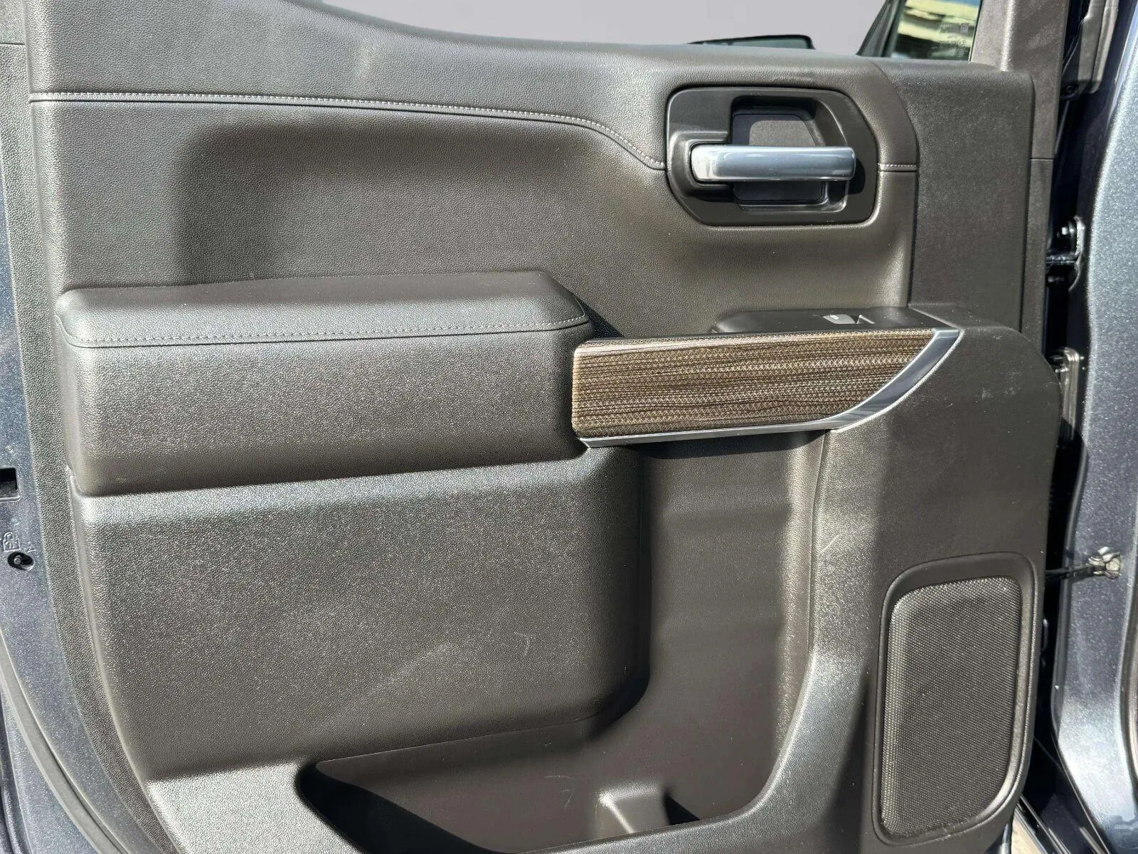Chevrolet Silverado photo 31
