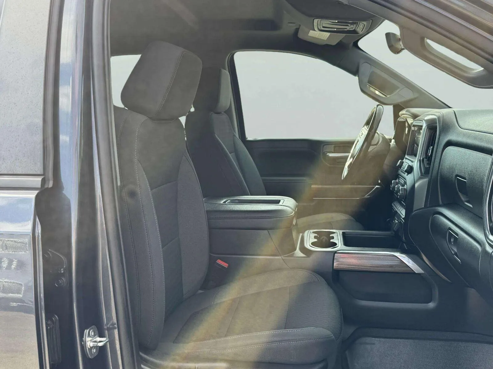 Chevrolet Silverado photo 39