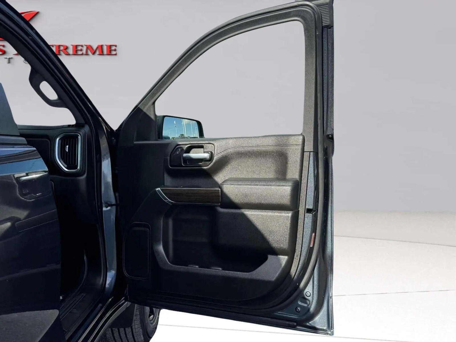 Chevrolet Silverado photo 40