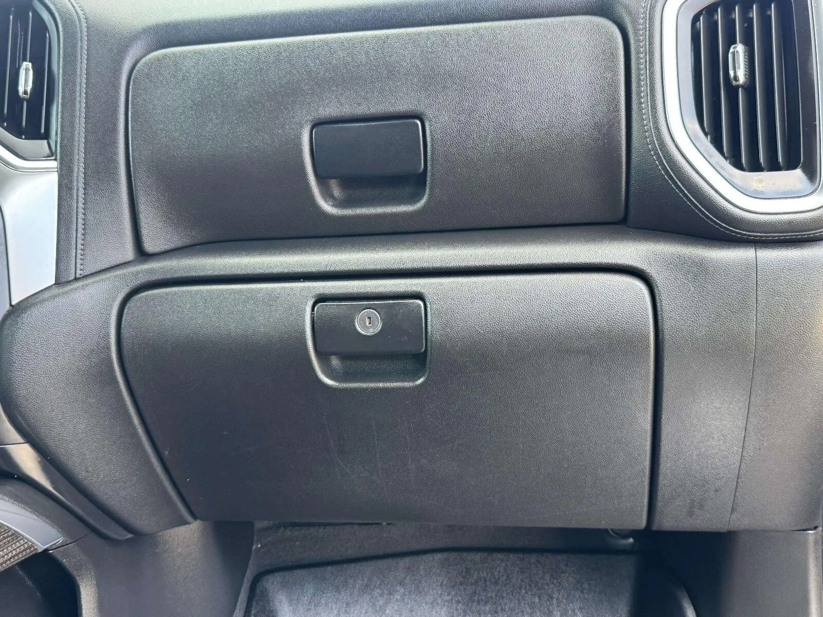 Chevrolet Silverado photo 42