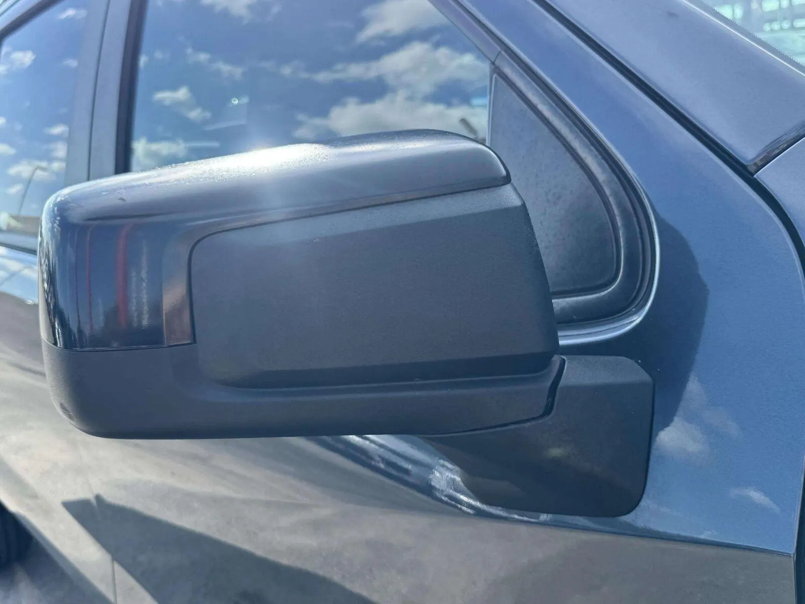 Chevrolet Silverado photo 10