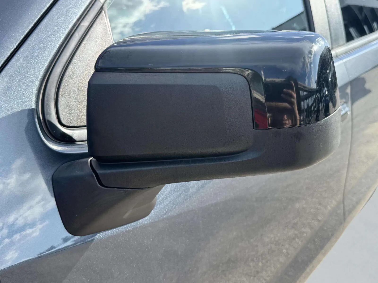 Chevrolet Silverado photo 11