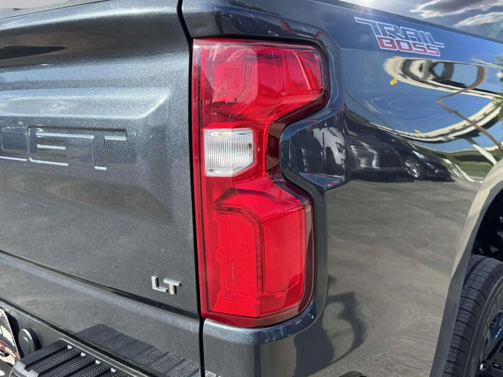 Chevrolet Silverado photo 15
