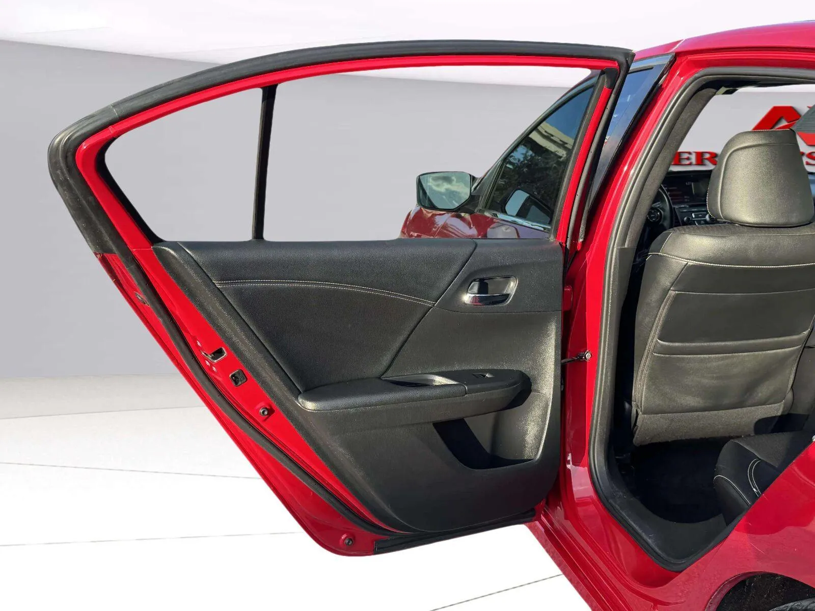 Honda Accord photo 30