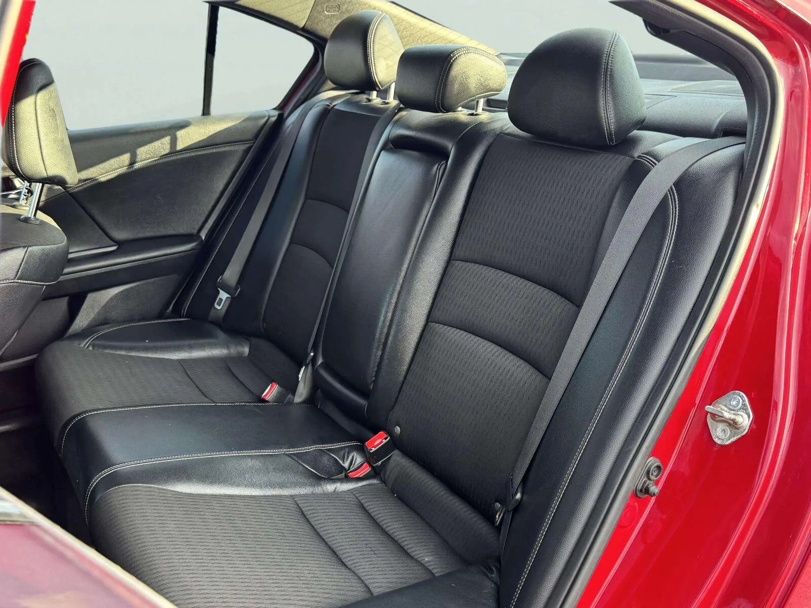 Honda Accord photo 32