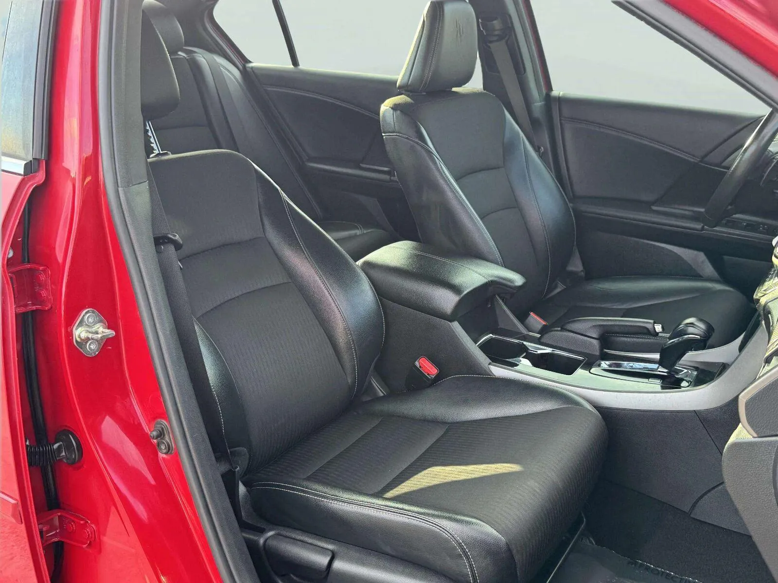 Honda Accord photo 40