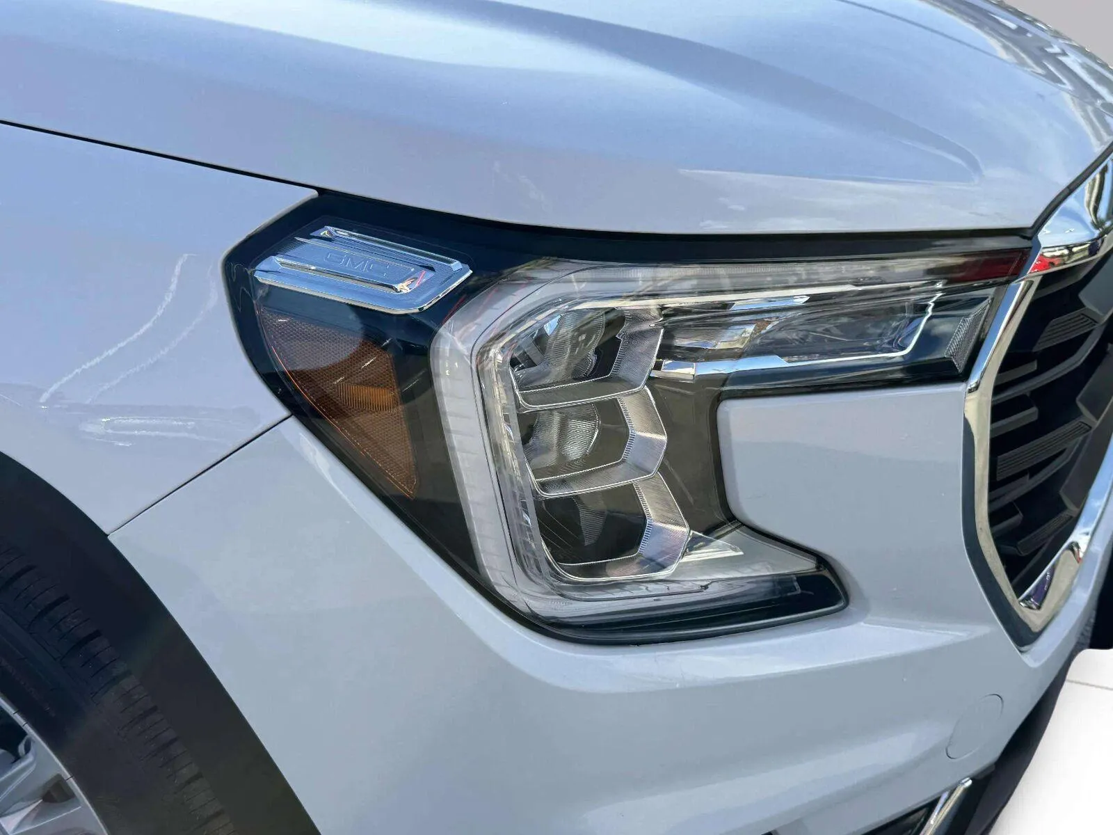 GMC Terrain photo 11
