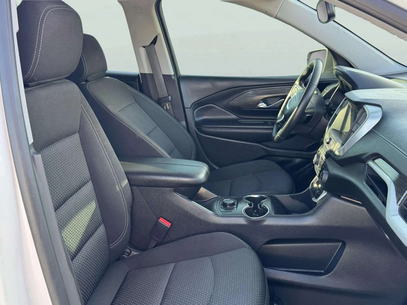 GMC Terrain photo 38