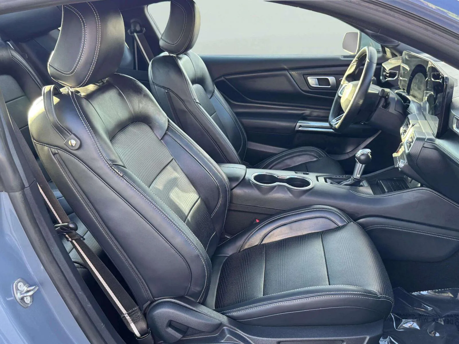 Ford Mustang photo 34