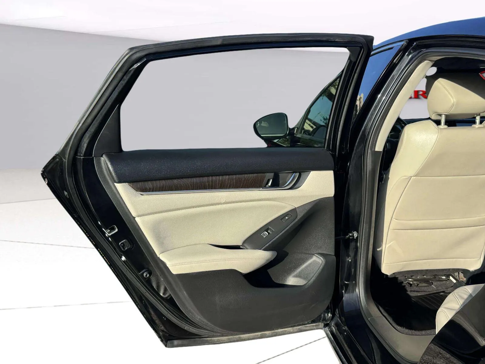 Honda Accord photo 19