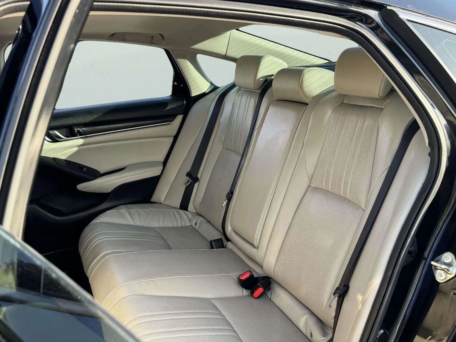 Honda Accord photo 21
