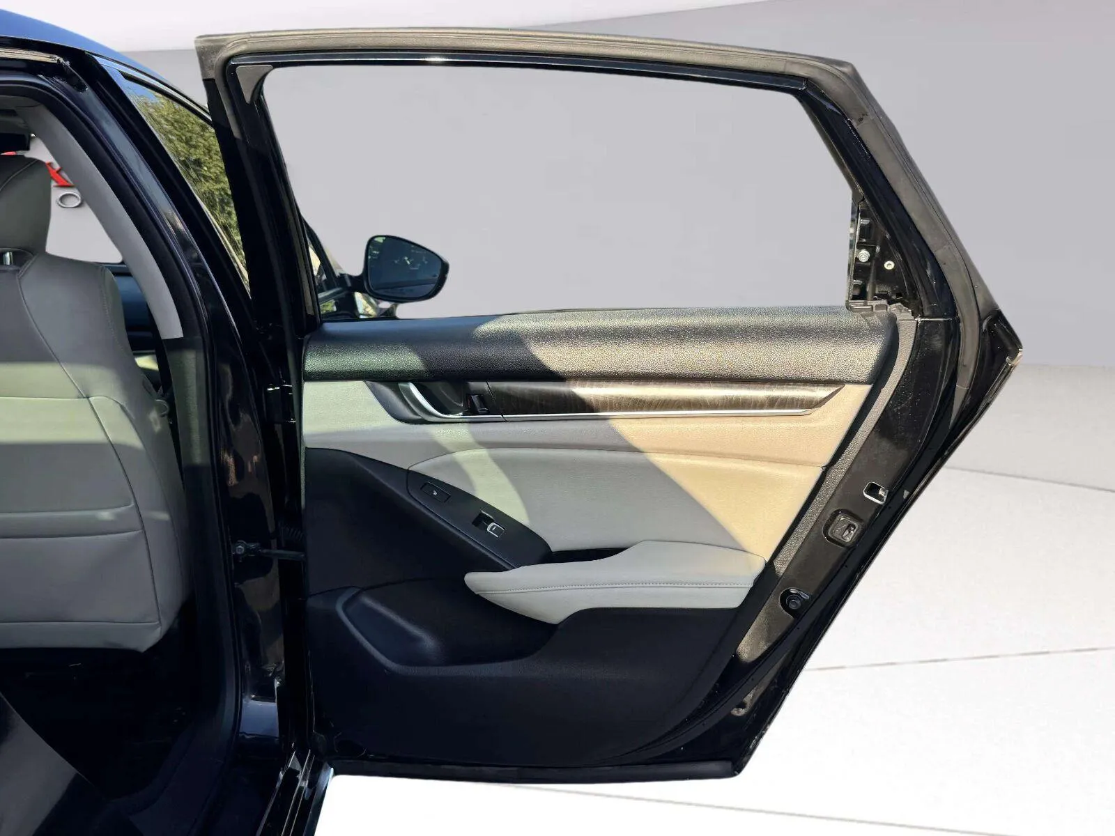 Honda Accord photo 23