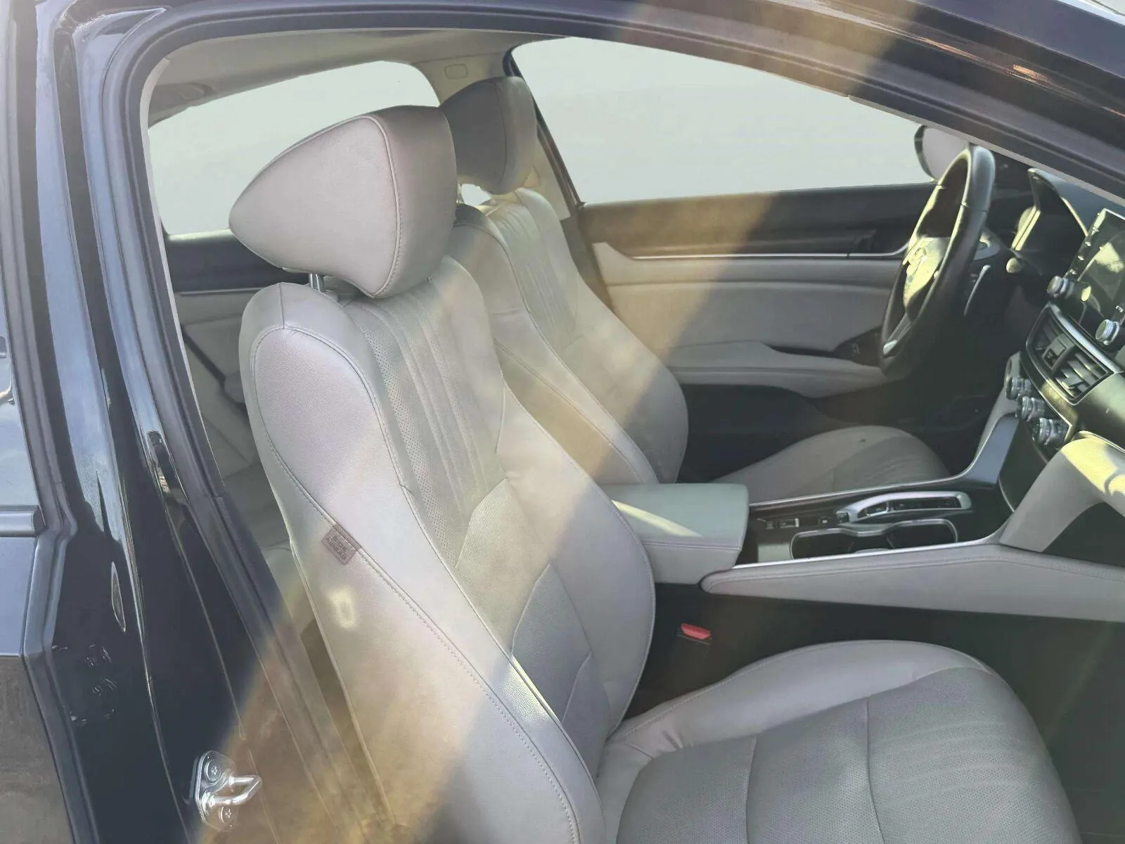 Honda Accord photo 29