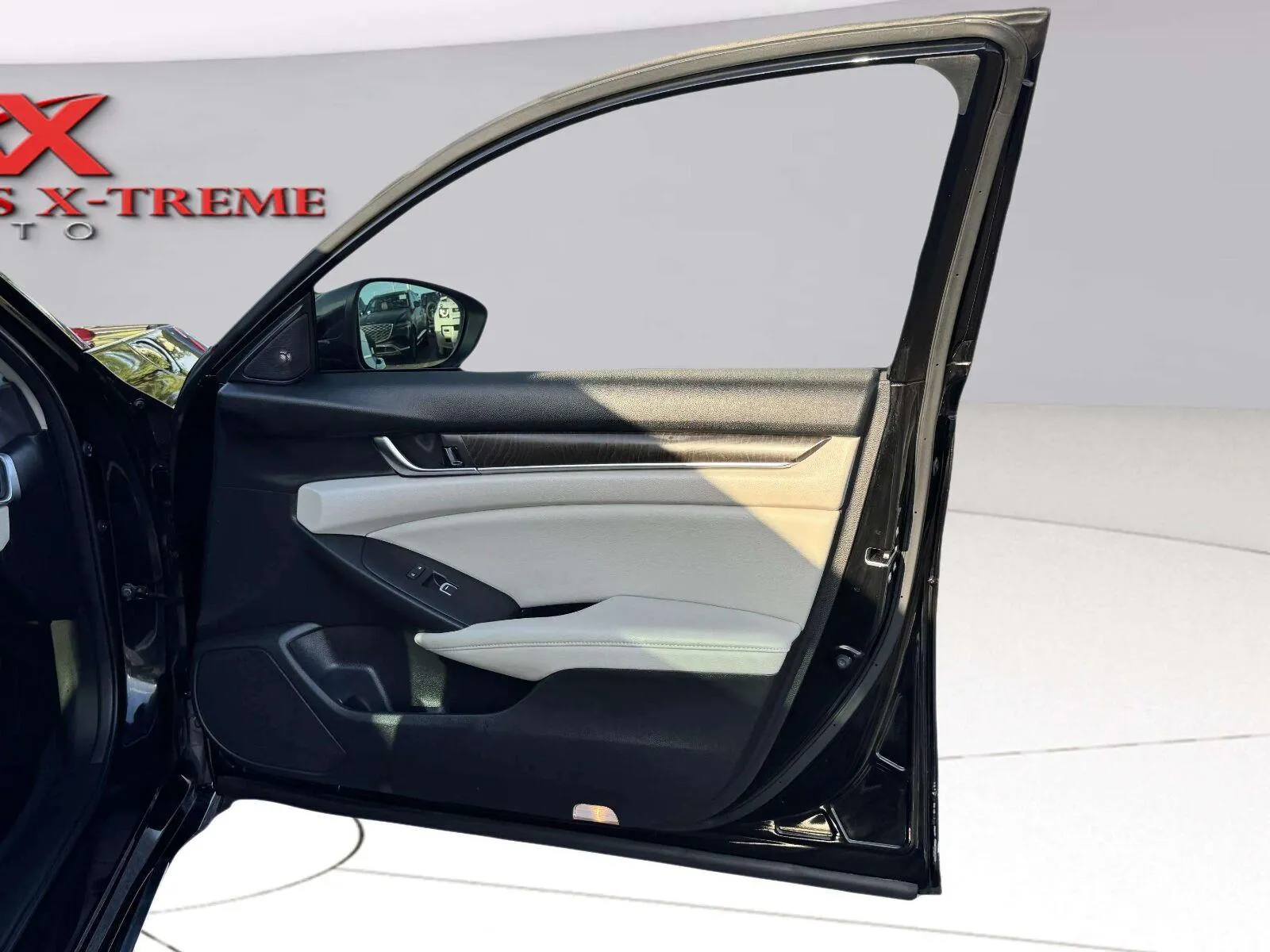 Honda Accord photo 30
