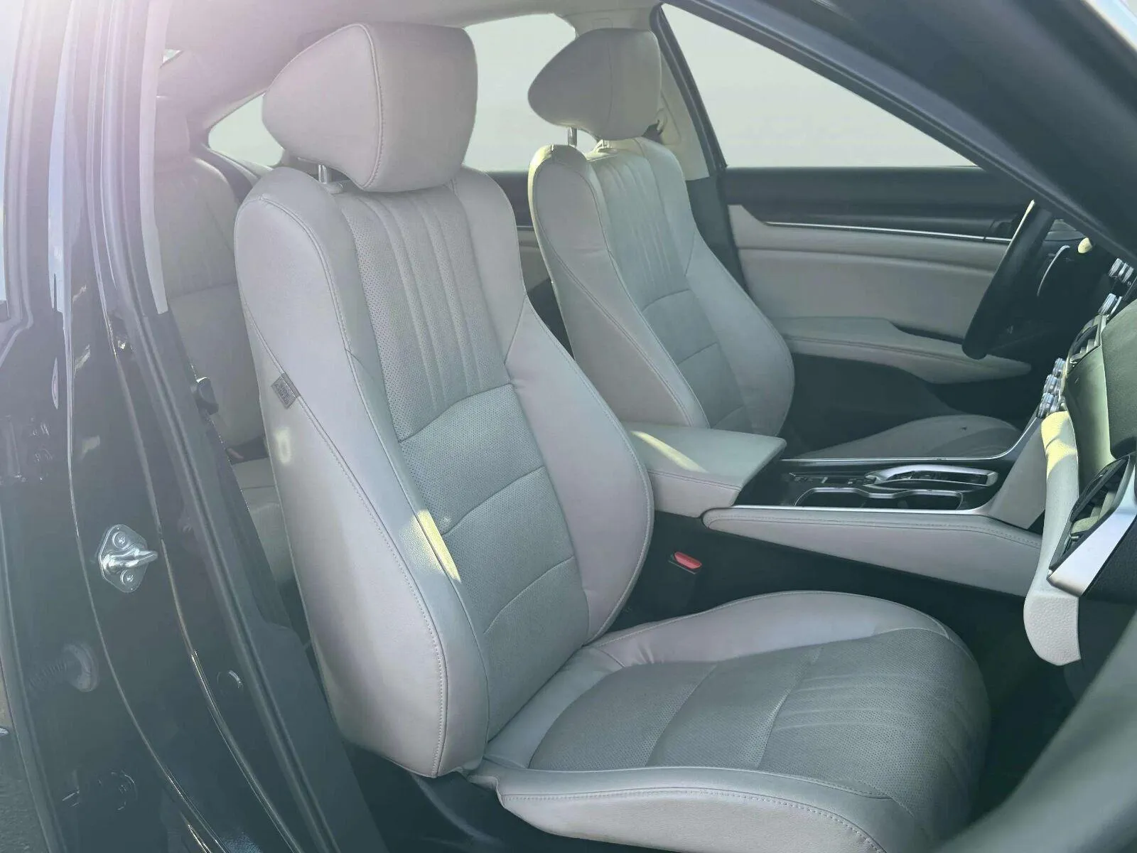 Honda Accord photo 32