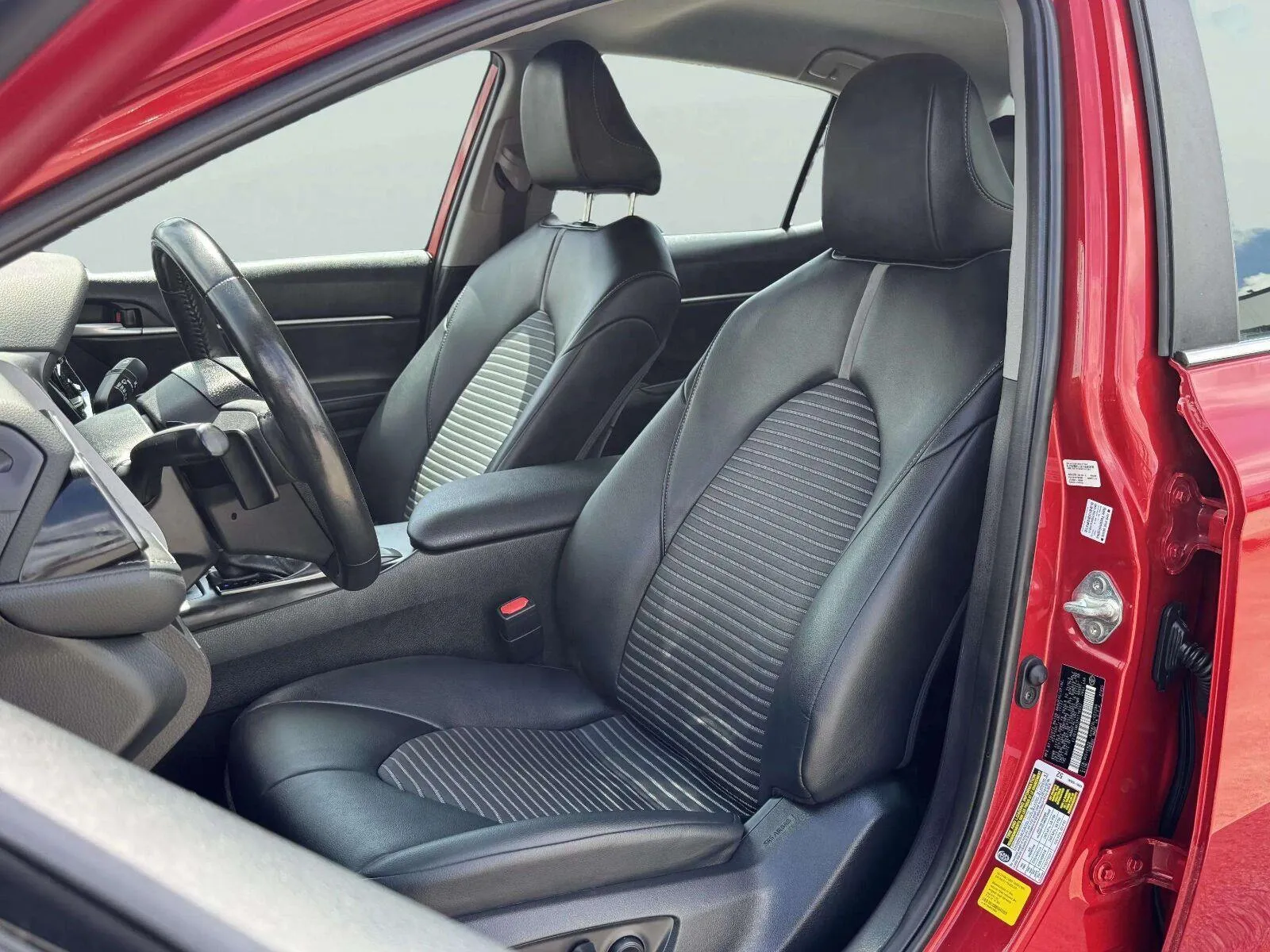 Toyota Camry photo 13