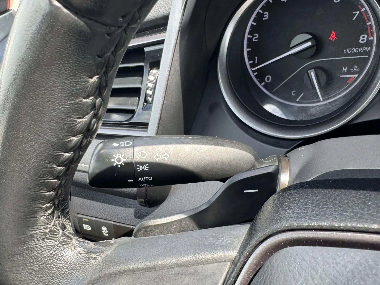 Toyota Camry photo 15