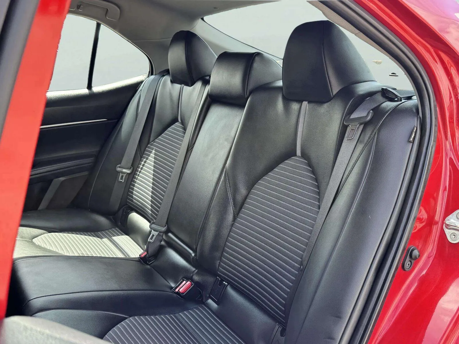 Toyota Camry photo 26