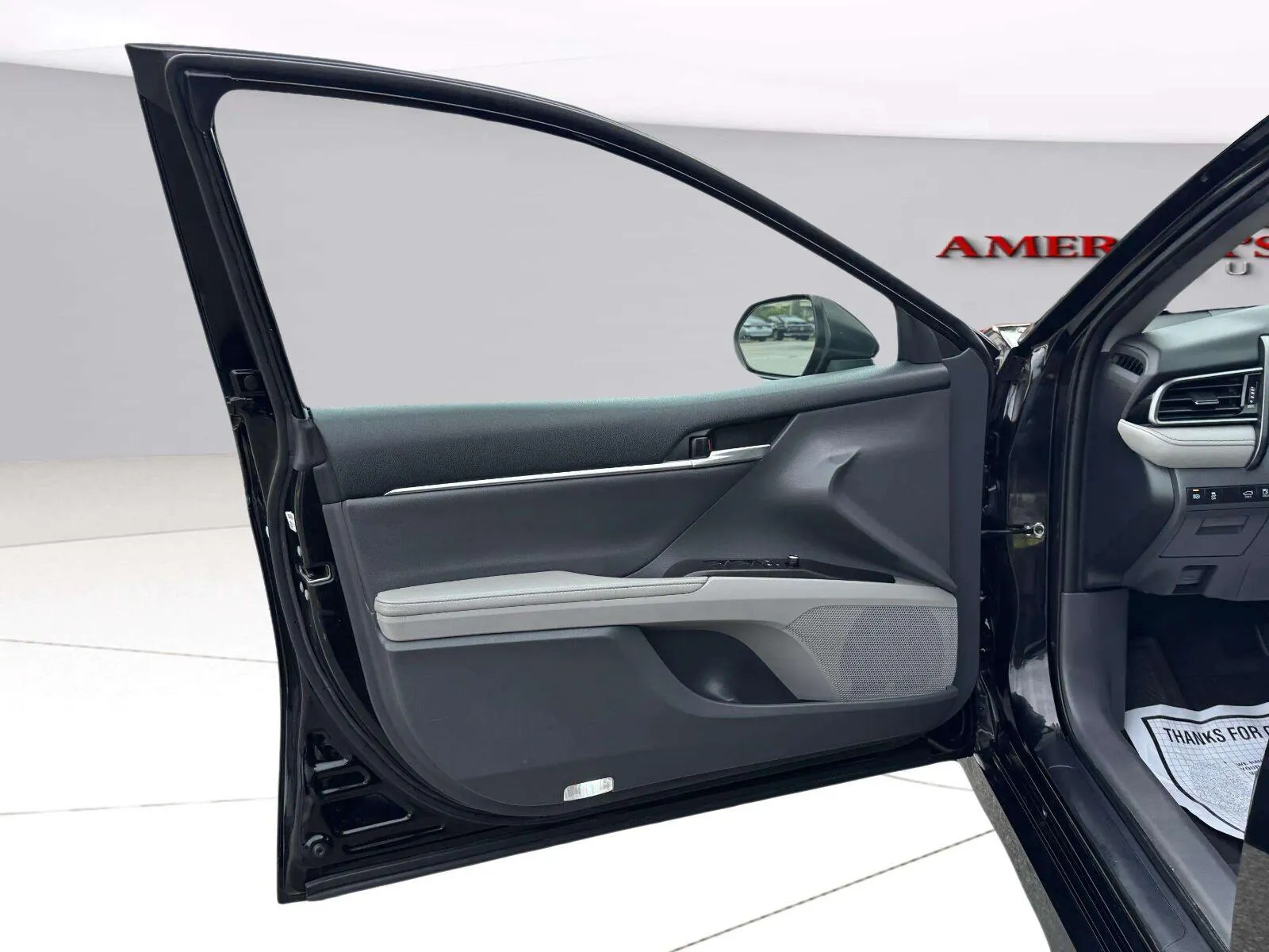 Toyota Camry photo 17