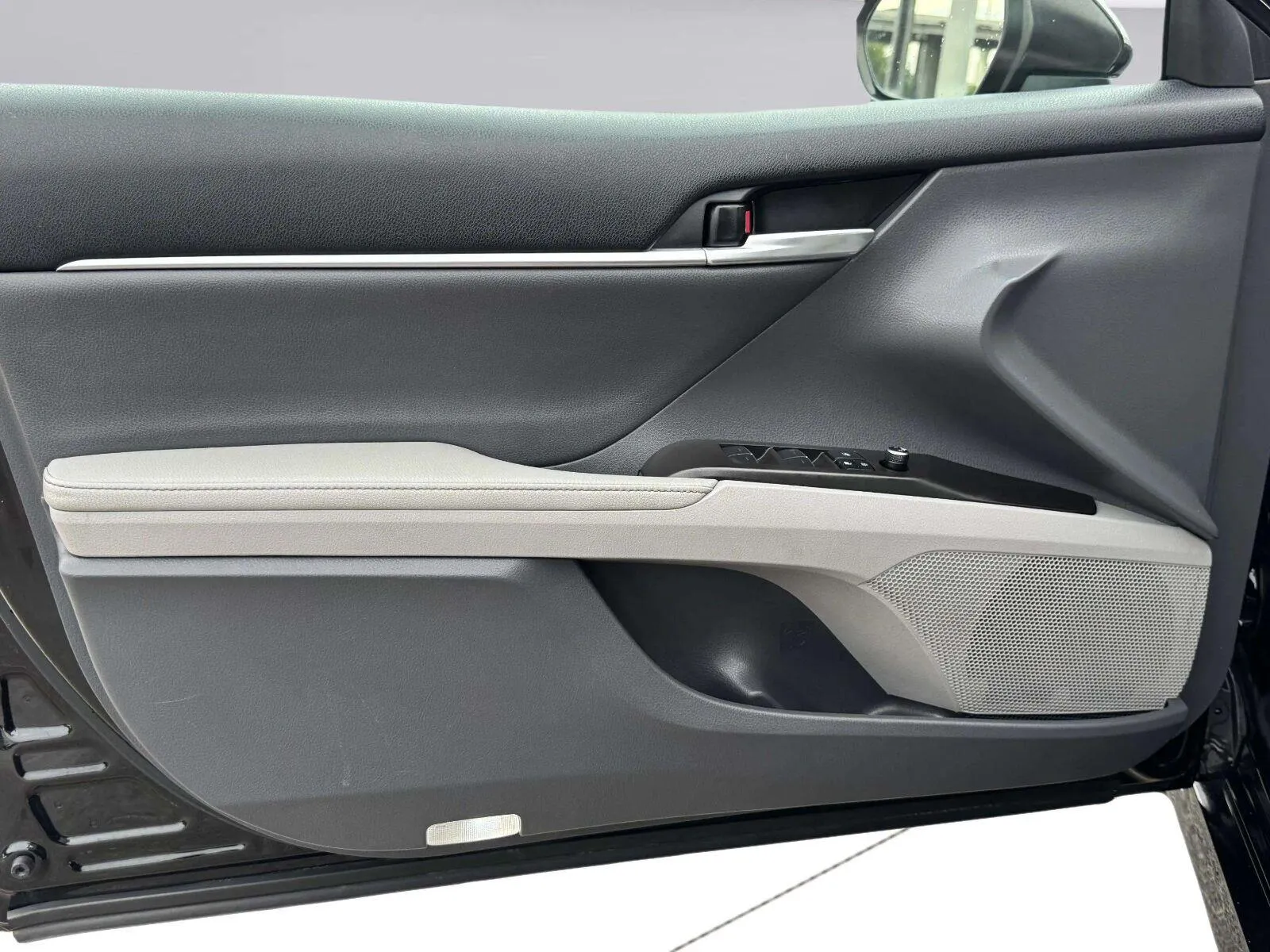 Toyota Camry photo 18