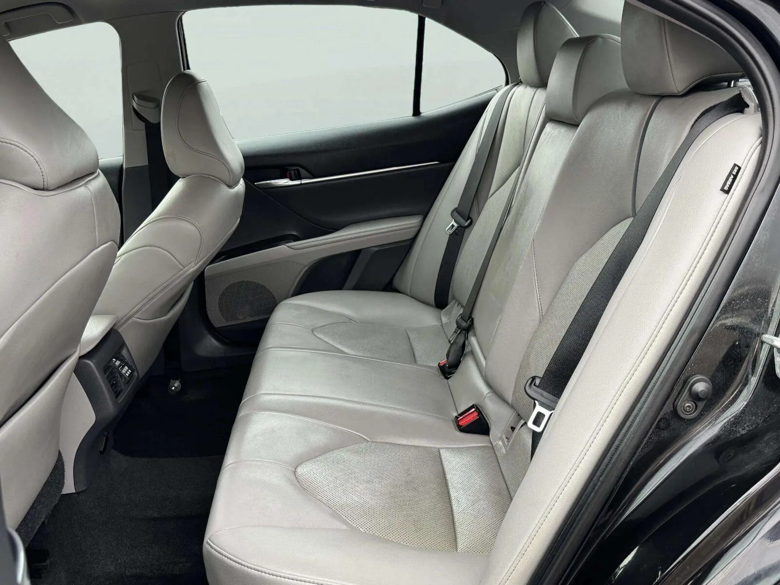 Toyota Camry photo 29