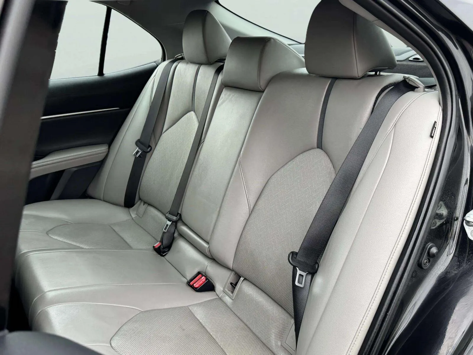 Toyota Camry photo 32