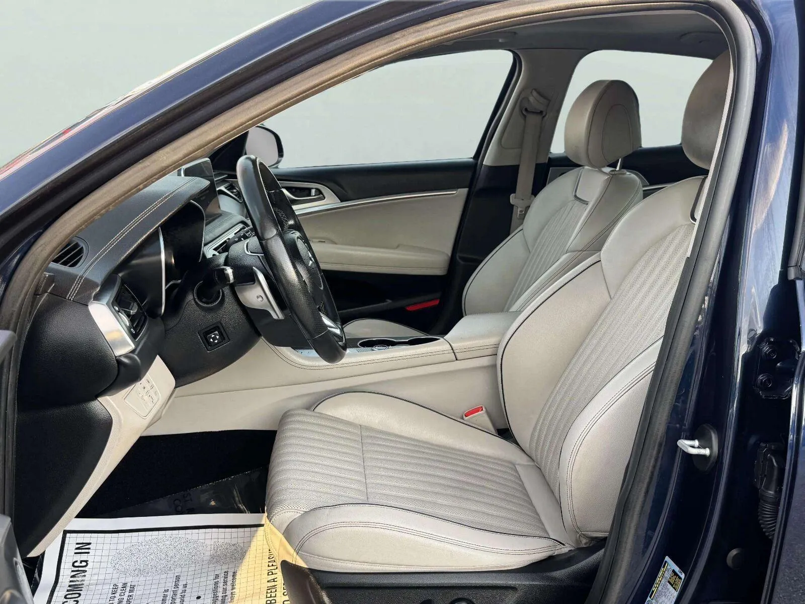 Genesis G70 photo 10