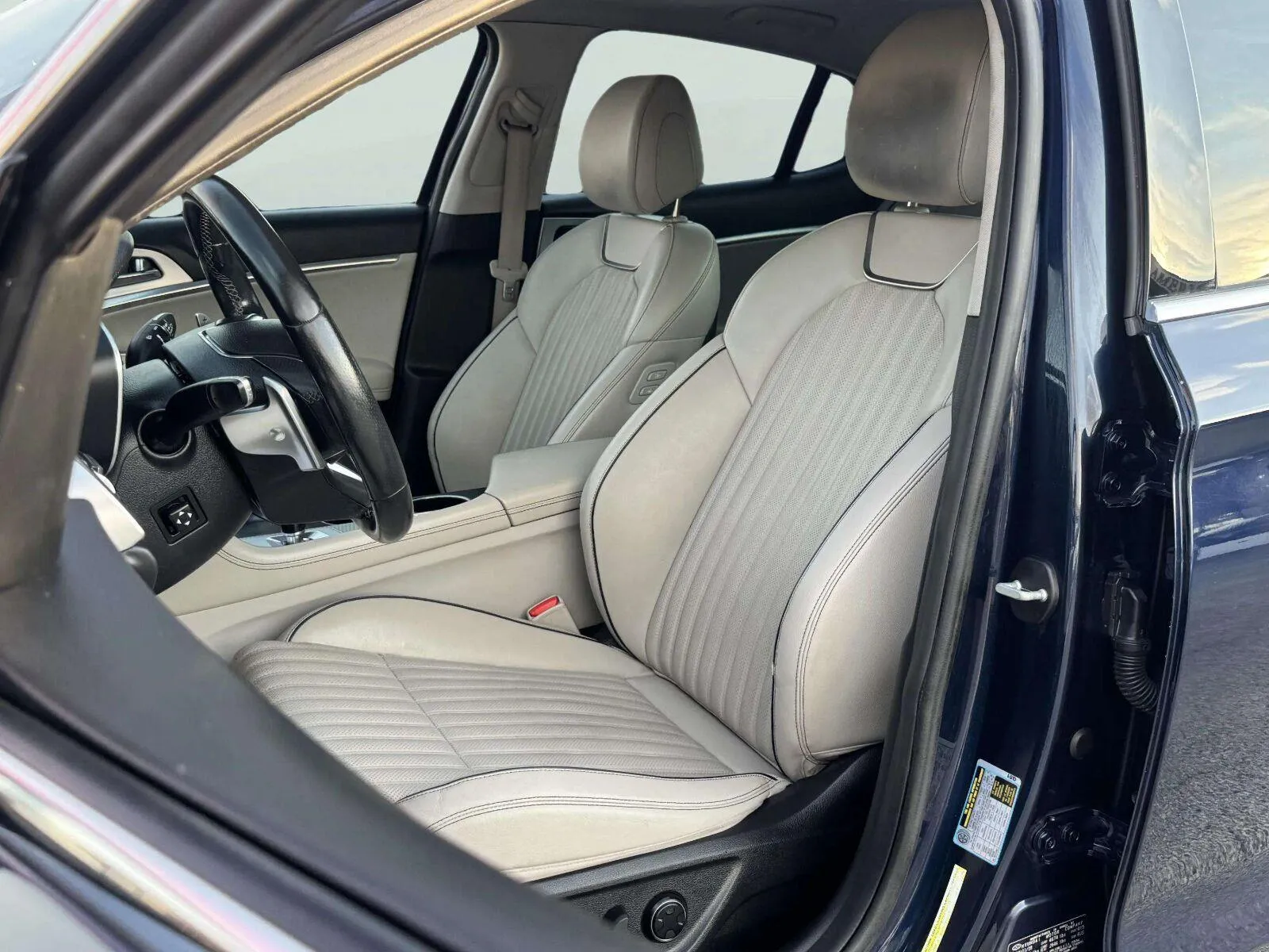 Genesis G70 photo 13