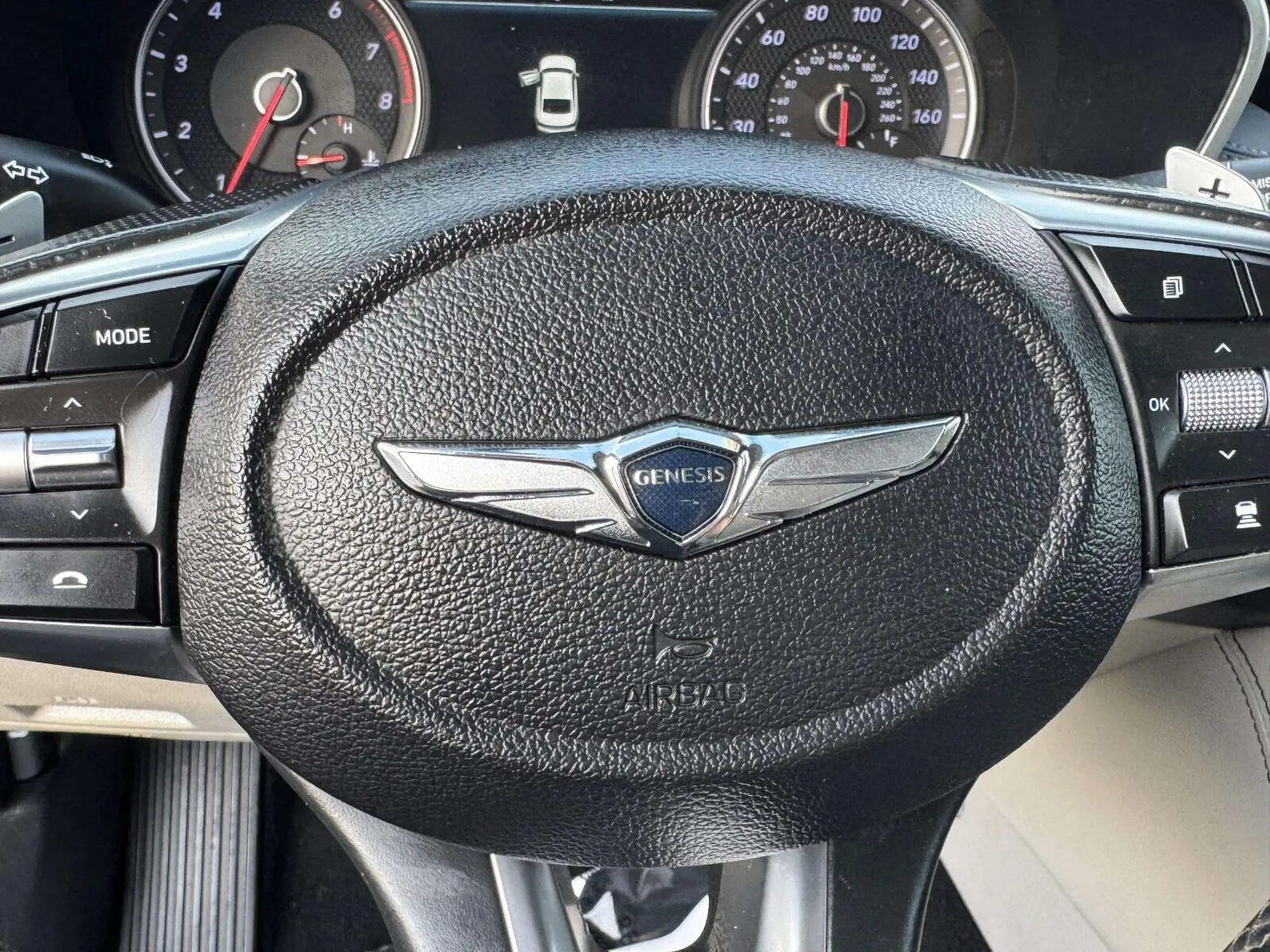 Genesis G70 photo 18