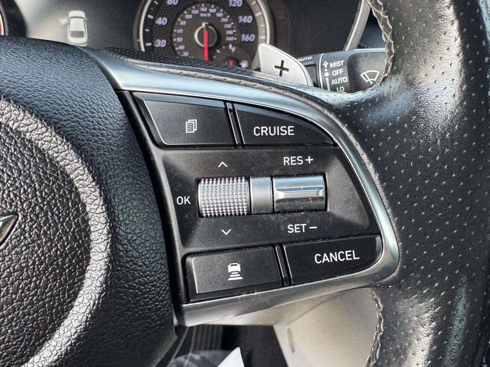 Genesis G70 photo 19