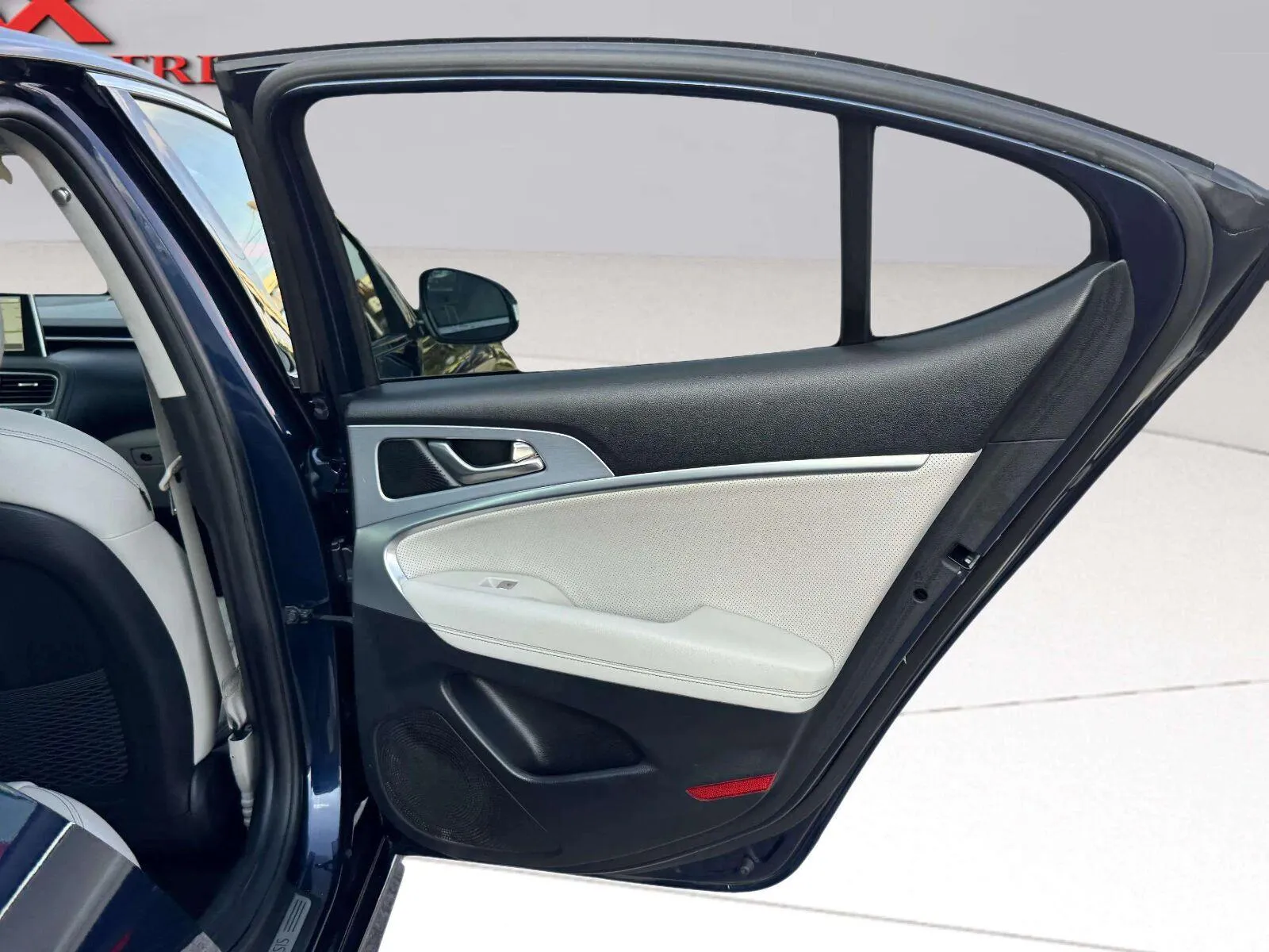 Genesis G70 photo 28
