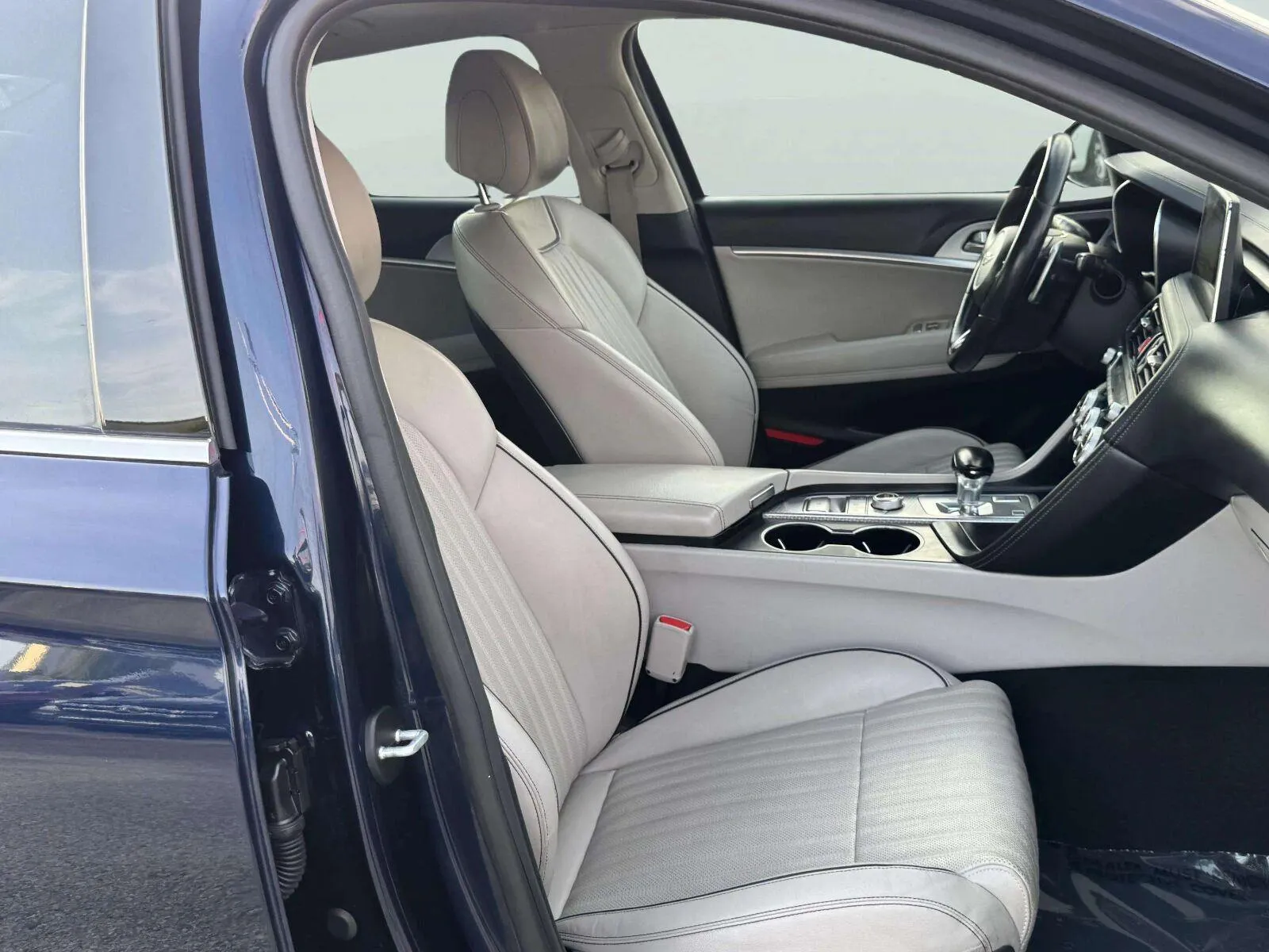 Genesis G70 photo 34