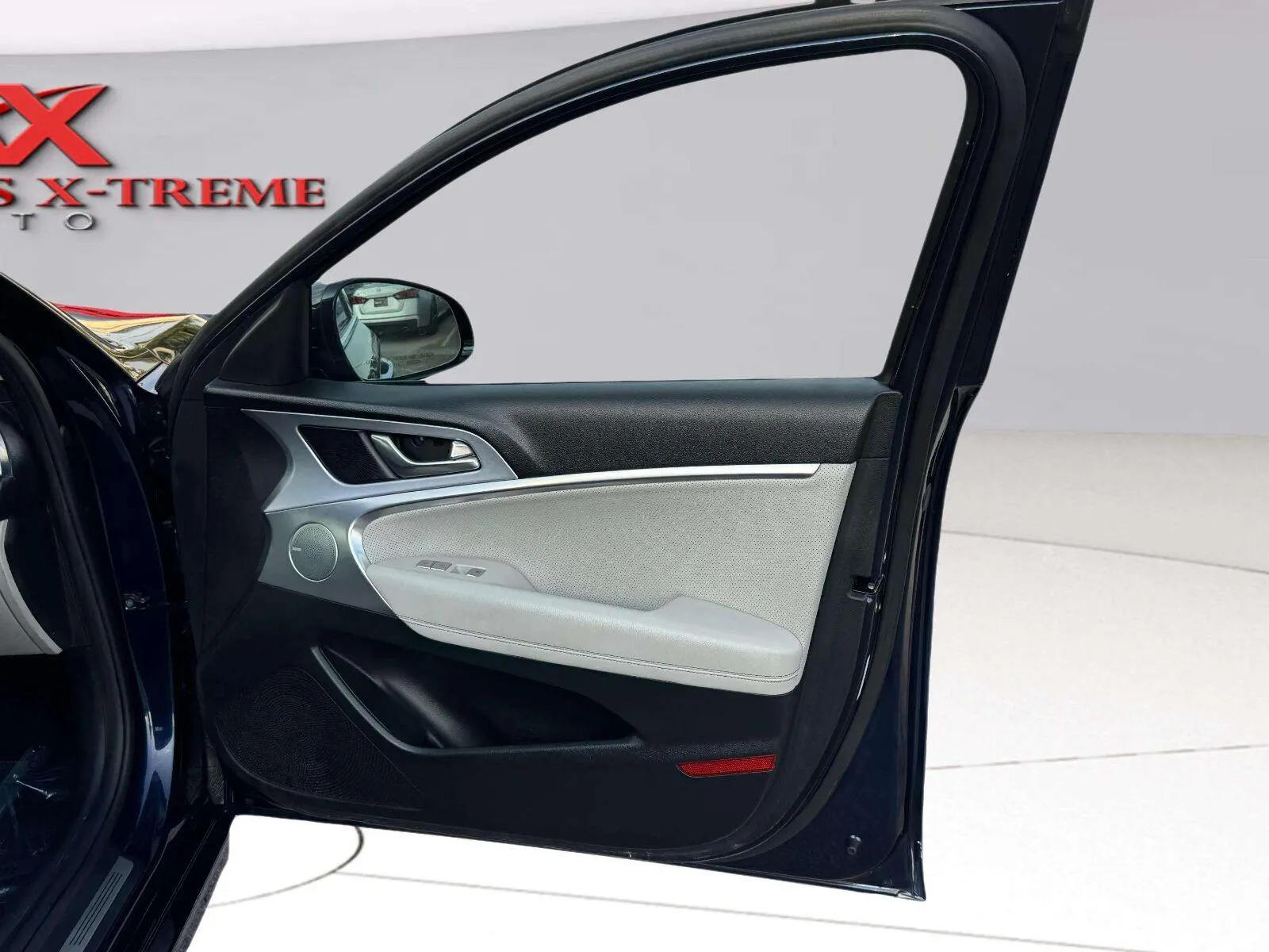 Genesis G70 photo 35
