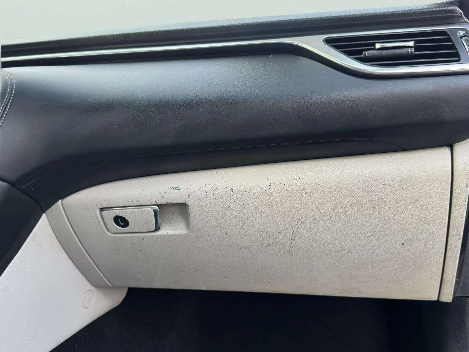 Genesis G70 photo 38