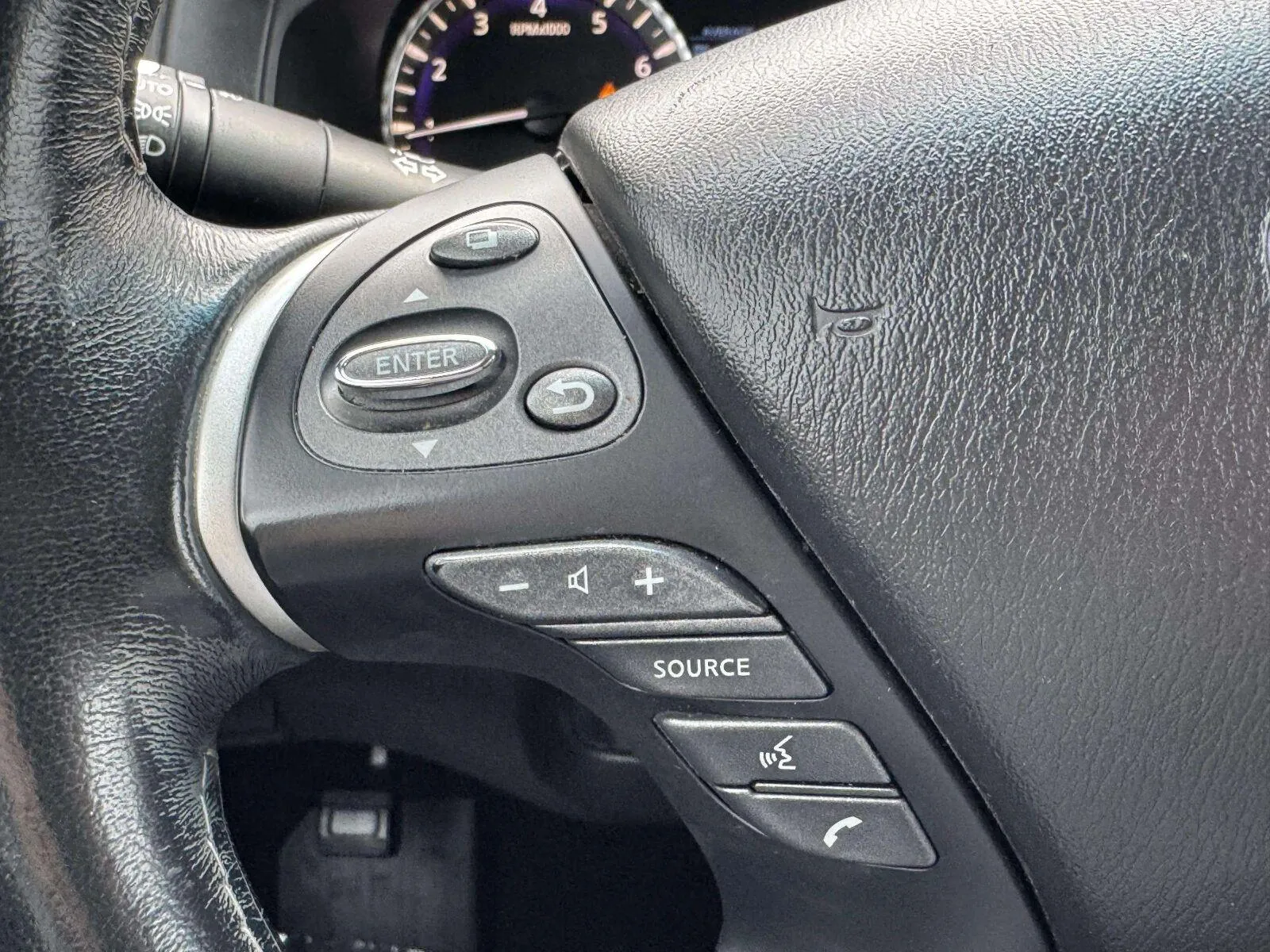 Infiniti QX60 photo 23