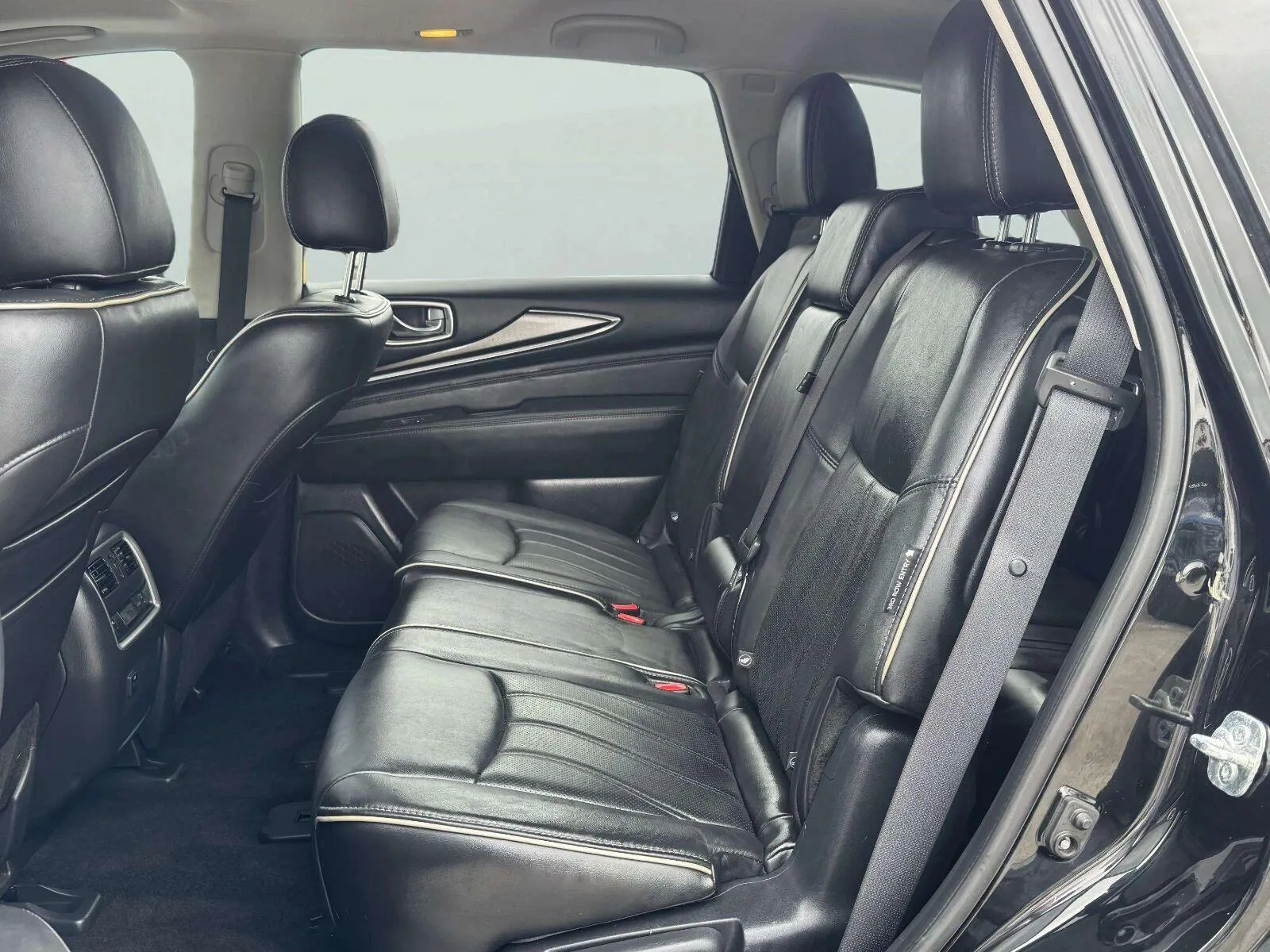 Infiniti QX60 photo 29