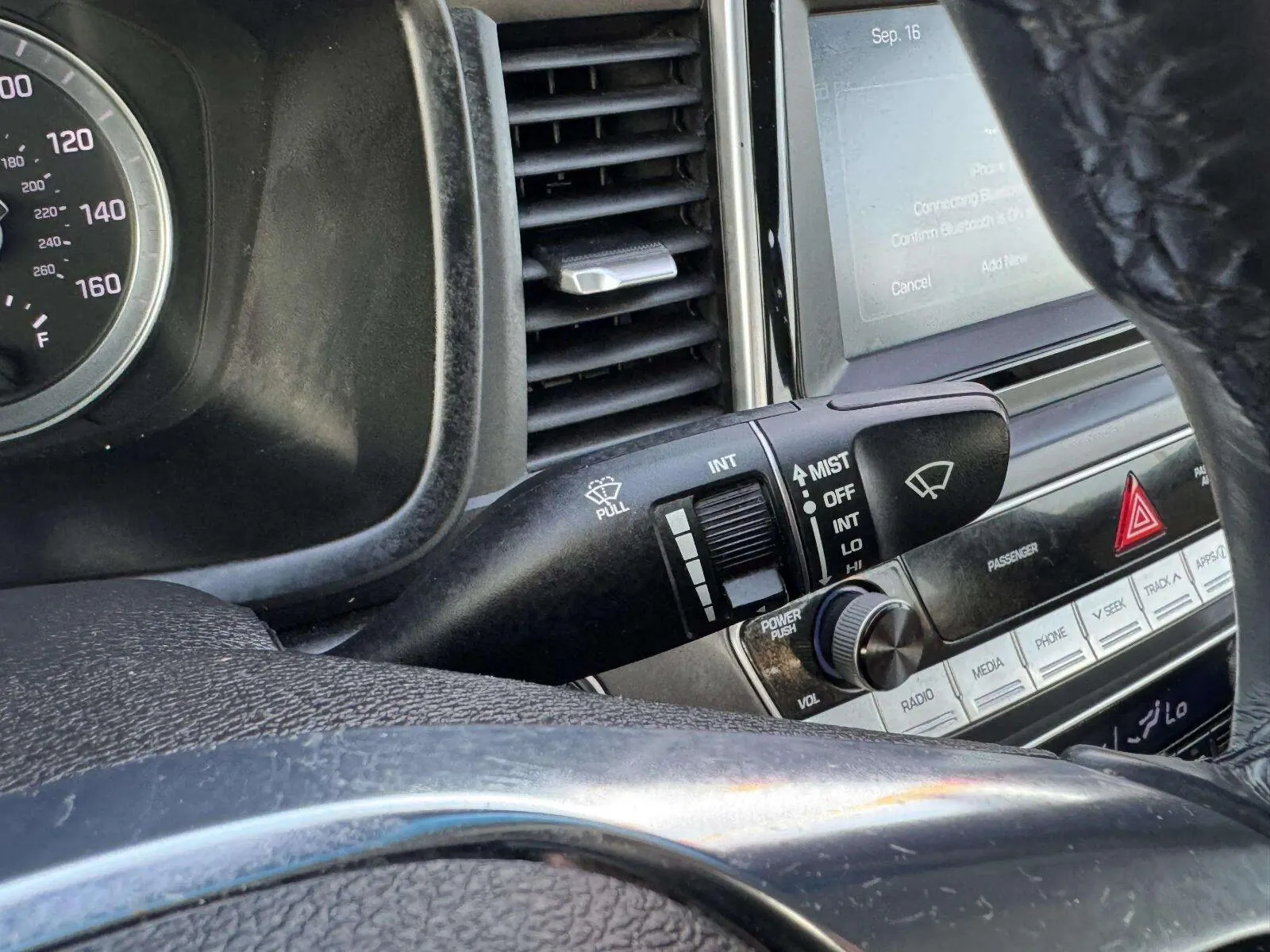 Hyundai Sonata photo 18