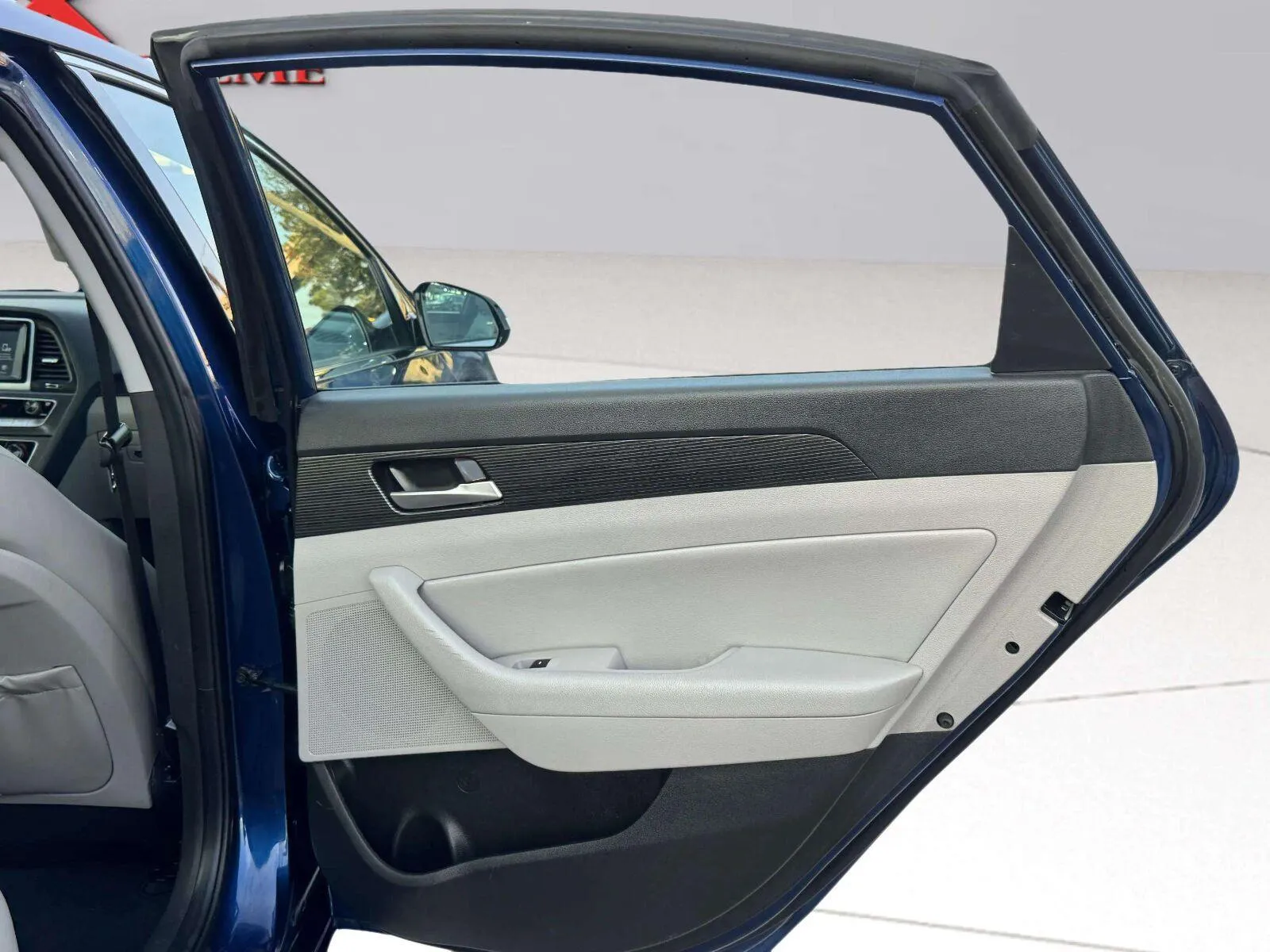 Hyundai Sonata photo 30