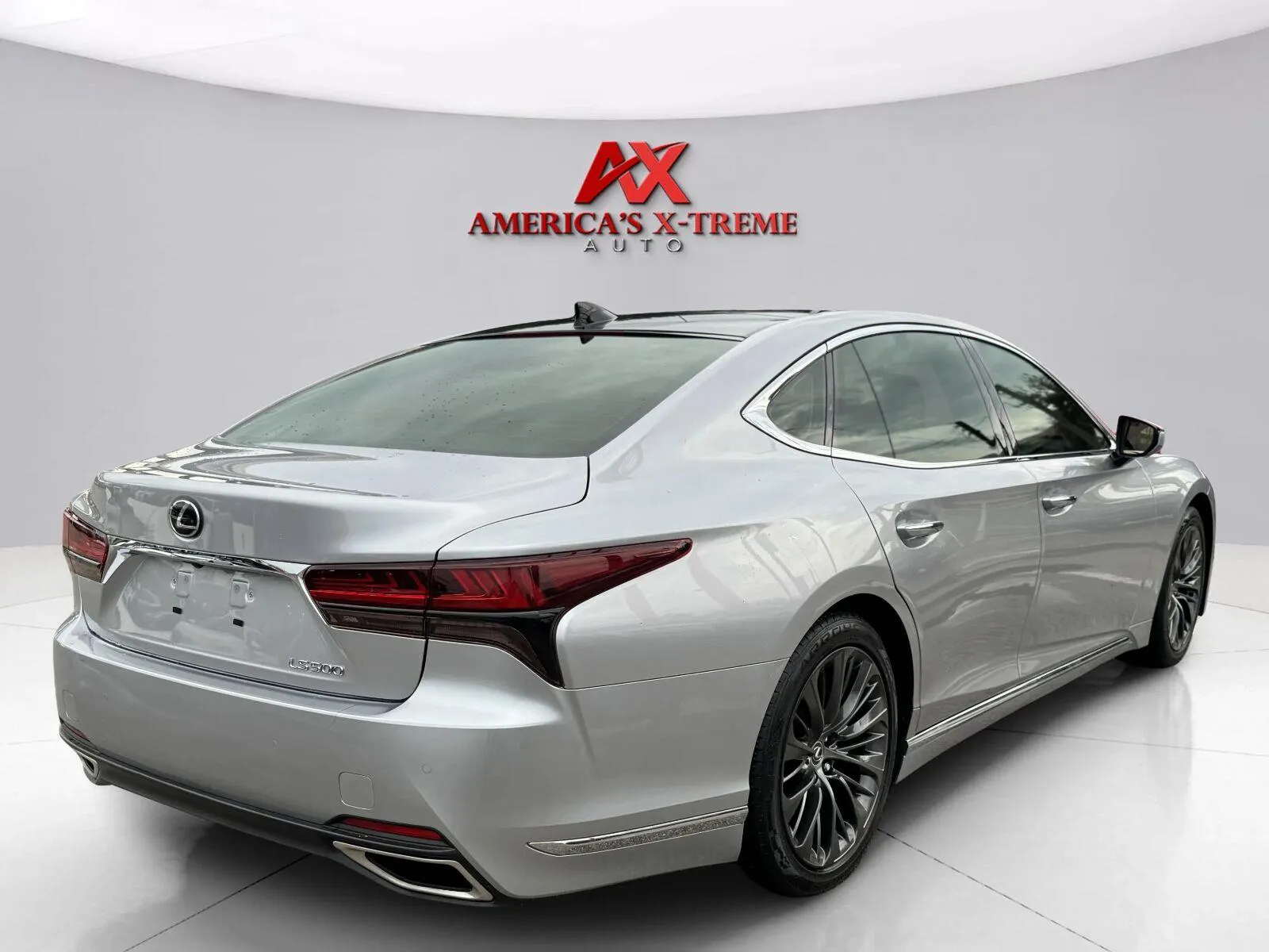 Lexus LS photo 6