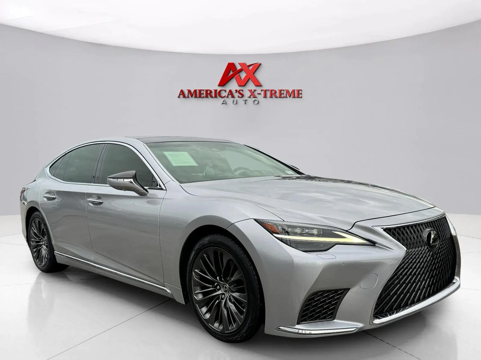Lexus LS photo 8