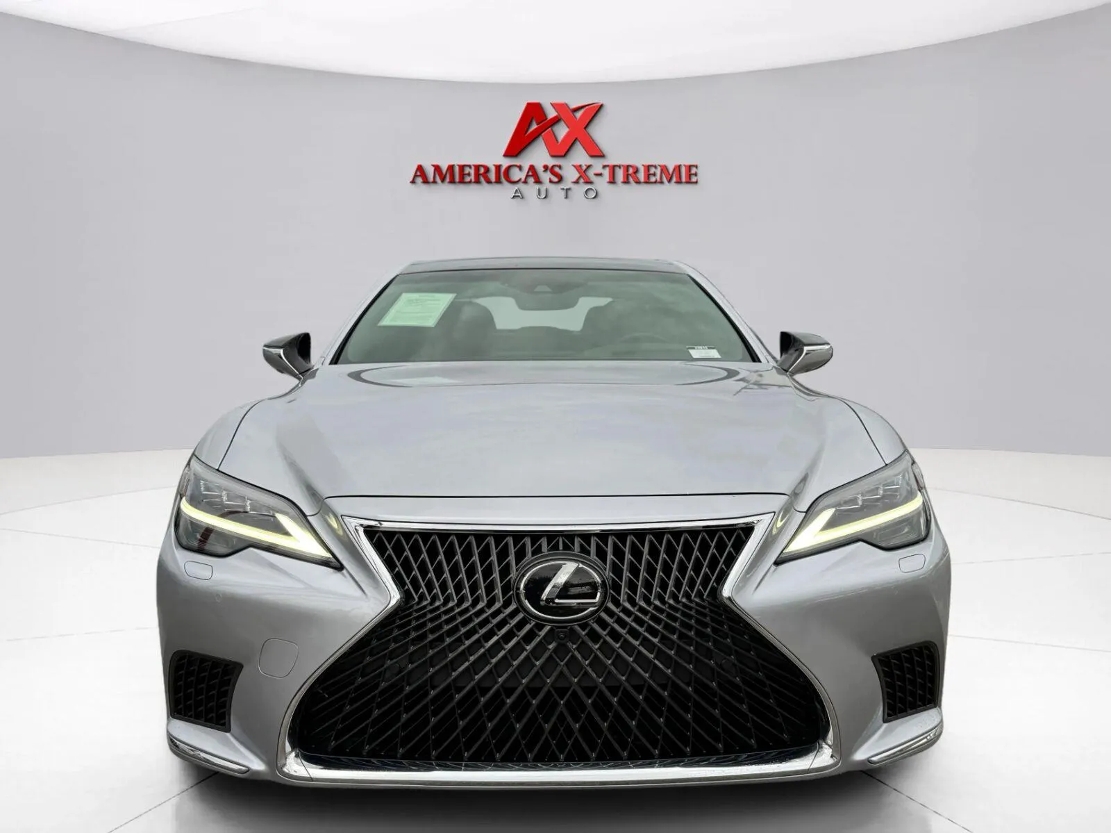 Lexus LS photo 9