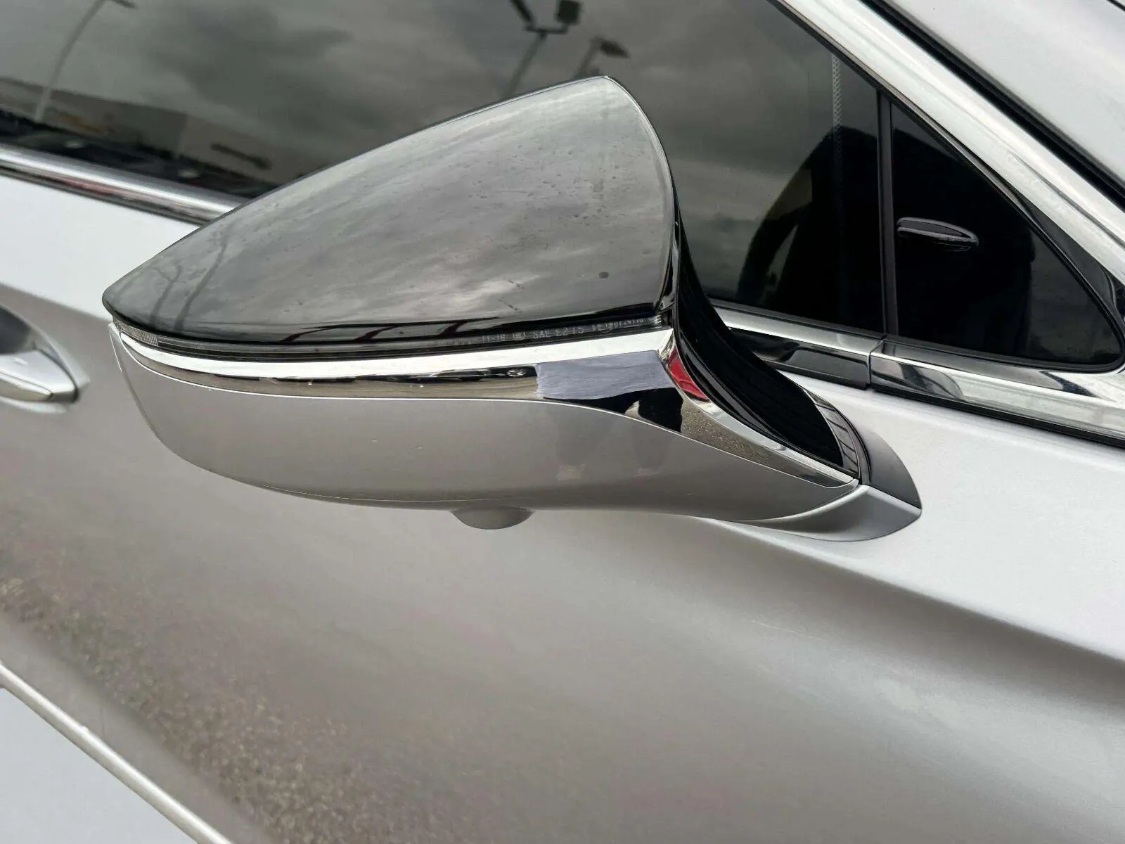 Lexus LS photo 10
