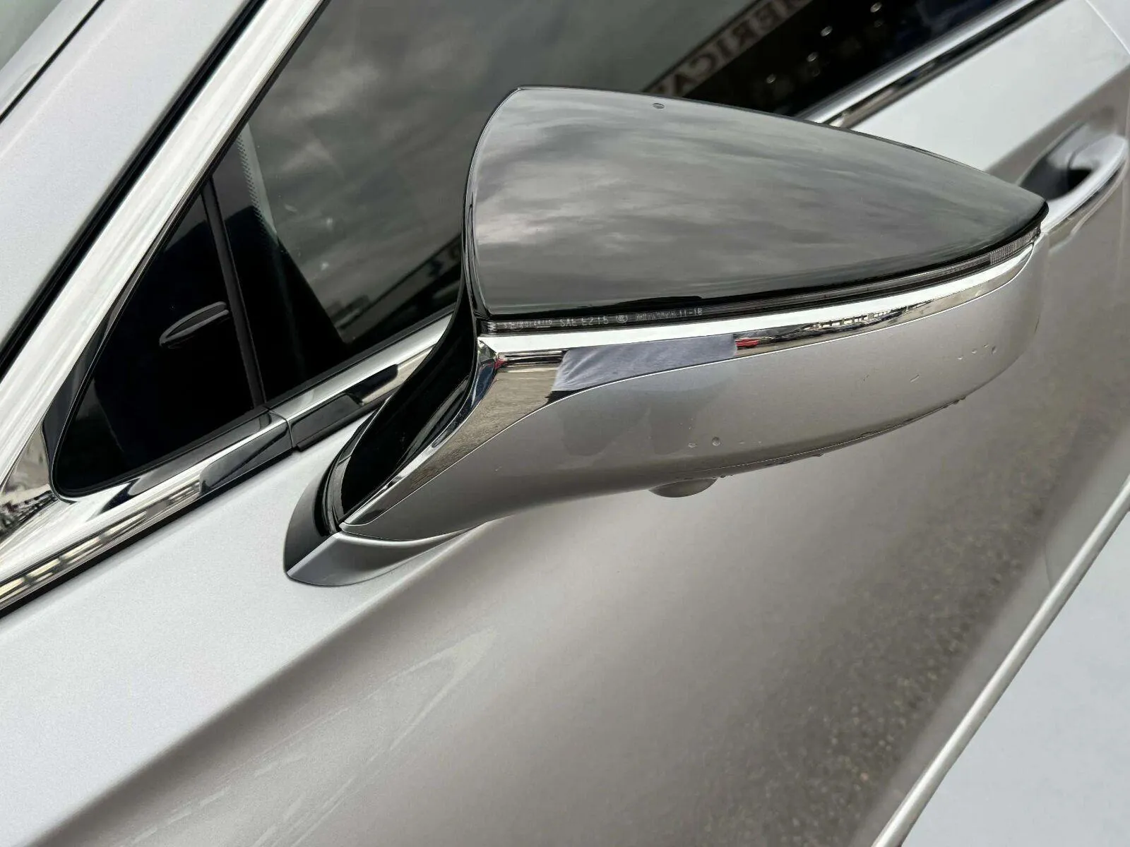 Lexus LS photo 13
