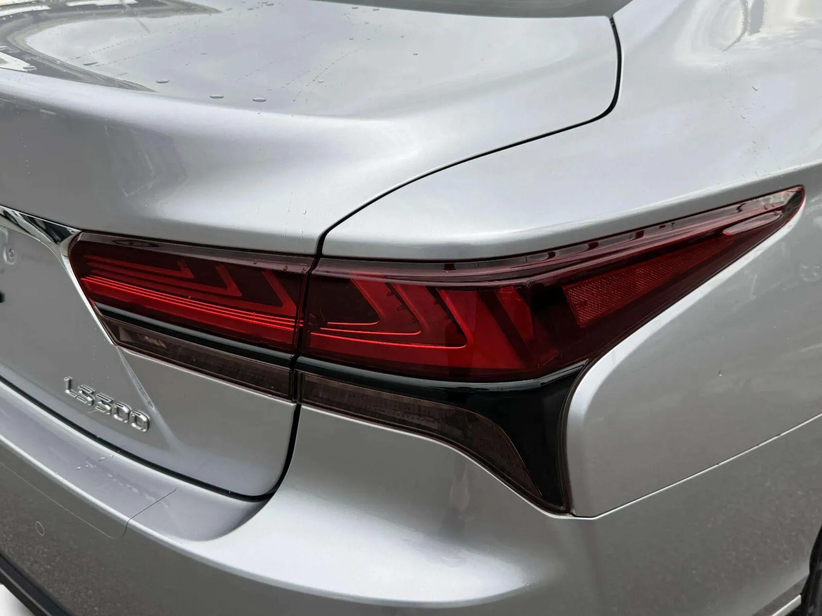 Lexus LS photo 15