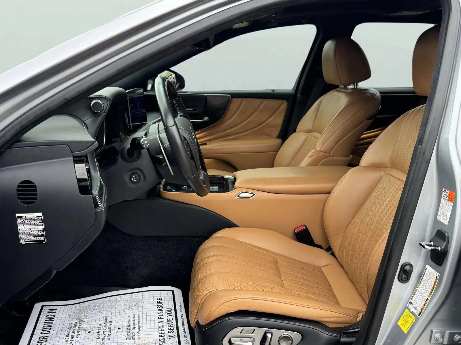 Lexus LS photo 16
