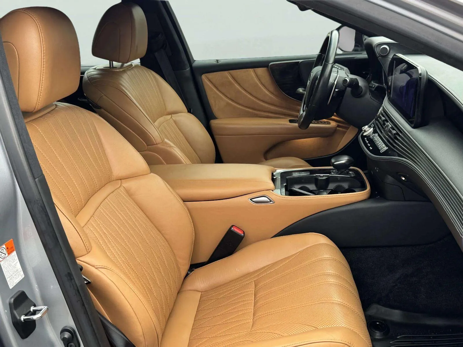 Lexus LS photo 40