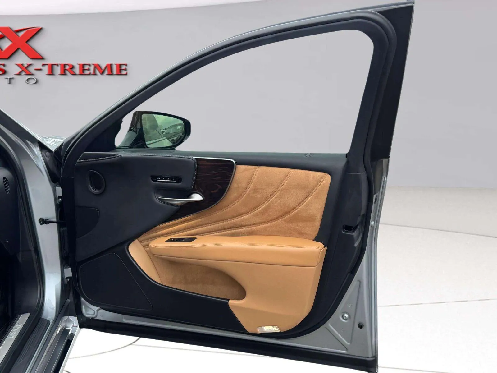 Lexus LS photo 41